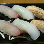すし市場 - カンパチ・アオリイカ・炙りサーモン