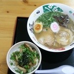 そば作 - とんこつ醤油：680円、ミニチャーシュー丼セット：230円