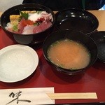 和食たかはし - 海鮮丼。お上品。