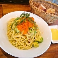 炉端イタリアン ICORIBI 堂島 - アボガドとトビッコの冷製パスタ