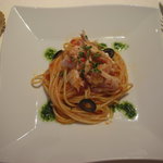 ピレネー - メインのパスタは2種類から選択できます