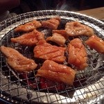 炭火焼肉 味一 海岸通り - やっぱり、ミノ、テッチャン