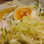 春き家 - 冷たい味噌ラーメン