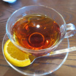 ベーカリーアンドテーブル - べにふうき茶　オレンジスライス添え