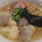 支那そば 八雲 - 白だし特製ワンタン麺