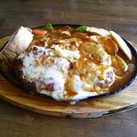 カフェレスト・ノースランド - ガーリックチーズハンバーグ