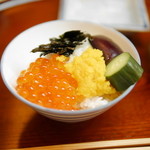 松川 - 【夏】鳥取のヒノヒカリ、いくらと海苔とからすみ、香の物をのせて(2015.08.01)