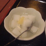 明華楼 - 杏仁豆腐
