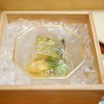 松川 - 【夏】唐津の赤雲丹と山口県産鮑、鮑の煮こごりを添えて(2015.08.01)