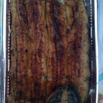 かぶと - うな重 丸特 持ち帰り。 あの場での緊張感なしでは、物足りないところはあるが、やはり美味い（笑）。持ち帰りとはいえ、贅沢なかぶとのうな重をいただきました。