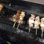 ニューカヤバ - 焼鳥は自分で焼きます