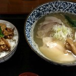 麺や なないち - なないち塩ラーメン750円、ミニぷるぷる丼250円