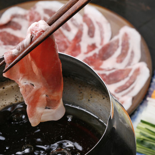 Famous black pork oil shabu shabu!!