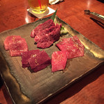 よろにく - 焼き物　塩　上ハラミ　ハツ　上タン（ロース）
      