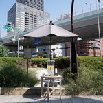 Micasadeco&Cafe - 行列のお客さんへのサービスのお水