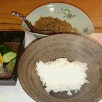 御料理 まつ山 - ご飯　お漬物　ちりめん山椒