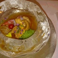 御料理 まつ山 - 雲丹と車海老のそうめん　ストローでお出汁もいただきます。