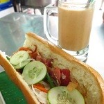 NHU'LAN - バインミーとスムージー