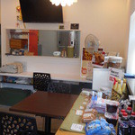 かもし堂 - 入口から見た店内