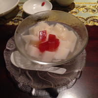 状元樓 横浜中華街本店 - さっぱり杏仁豆腐。店員さんのサービスも良くって大満足！
