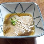 魚がし 本店 - お通しがカレイの煮付け！