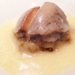 月居 - アワビと肝のリゾットカリフラワーのソース。