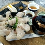 絶景レストラン うずの丘 - 
            島の漁師めし 淡路島生サワラ丼
