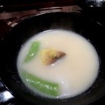 喰善 あべ - 白味噌仕立て　生麩　スナップエンドウ