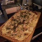 IJ - 本日のまかない風タルトフランベ￥７５０