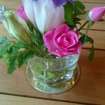 カフェサブヒロ - テーブルのお花