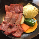 Suki mura - 特選和牛3種盛りのメイン皿 ¥1500税別