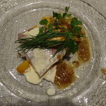 キャトルラパン - <2015年7月再訪>鯛のエシャロット蒸しとアトランティックサーモン