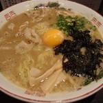 夢ノ弥 - 
      
      中華肉玉そばの中（７００円）。
      