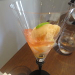 ル スプートニク - 桃