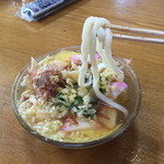 オハラうどん - かやくうどん冷
            出汁が最高です*\(^o^)/*