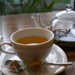 カフェ・フロンティア - ハスの葉の紅茶