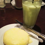 観音屋 - チーズケーキ＋抹茶ミルク