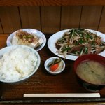 お食事処　村山 - レバニラ定食＋冷ややっこ