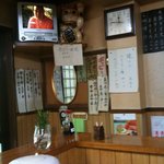 お食事処　村山 - 定食屋の代名詞　高い位置のテレビ