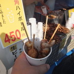 馬事公苑 売店 - 今年も同じ焼き鳥屋さんで購入、タレうめー。　（2015 区民まつり）