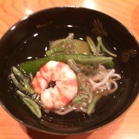日本料理 たかむら - 椀物（車海老、鱧そうめん、冬瓜、万願寺唐辛子、蓴菜（じゅんさい））