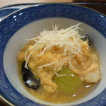 なる屋 - 玉子とじは甘味があってお箸がすすみます