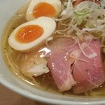 饗 くろ喜 - チャーシューは鶏と豚の２種類が入っています。