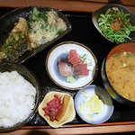 魚や　おの - 全８品の「魚や定食」