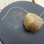 やげんぼり  - お取り皿が五山の送り火を模していて素敵～　こちらは鳥居