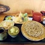 蕎麦街道 - 天盛りそば１０００円。