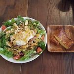 マディソン ニューヨーク キッチン - Main Dish Salad Lunch(ニューヨークコブサラダ+フレンチトースト)