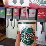 Nico's Pier 38 - ドリンクは自分で好きなの入れます。