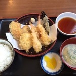 和処つたもり - てんぷら定食 500円
            コスパ最高〜！