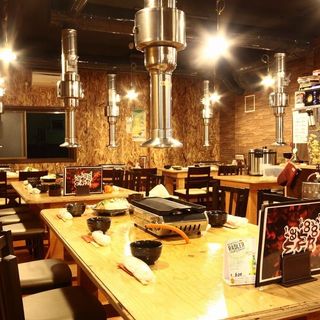 活気溢れる店内で、気軽な飲み会から大小様々な各種宴会を♪